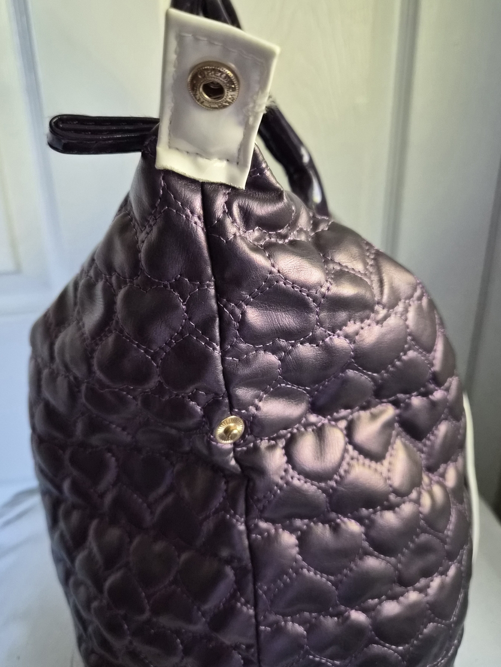 Vintage 2012 Justin Bieber Metallic Plum Quilted Tote with Cream Trim - Picture 4 of 6